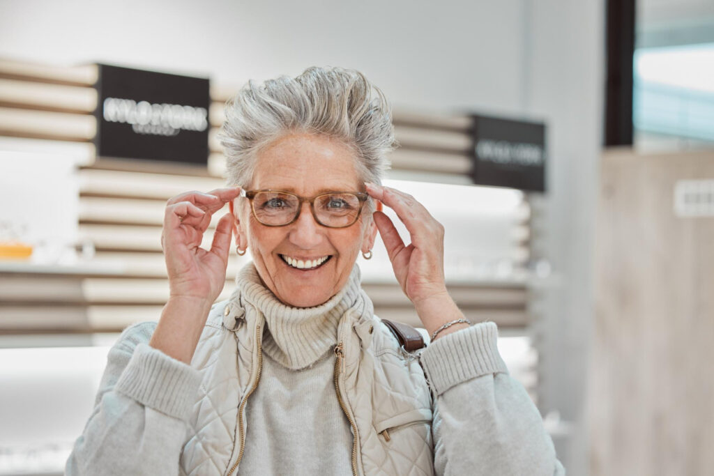 Comment choisir un service d'optique adapté pour les personnes atteintes de DMLA ou de basse vision